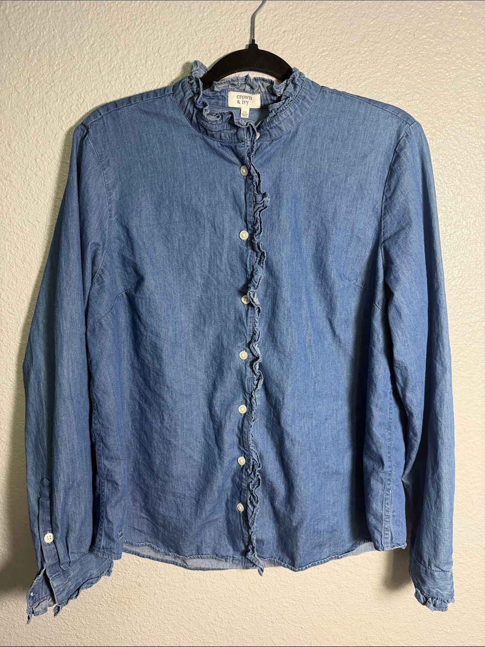 crown & ivy Light Blue Ruffle-Trim Denim Button-Down Shirt